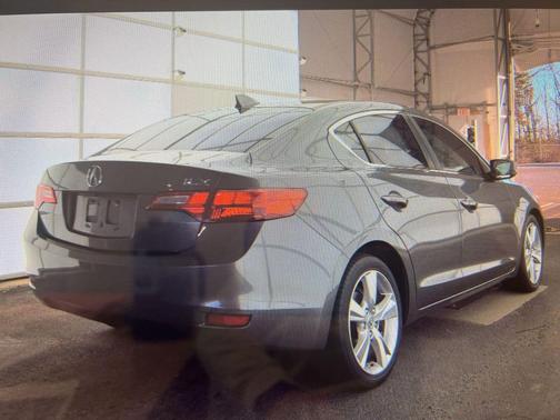 2013 Acura ILX 2.0L Technology