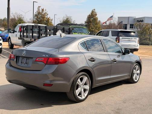 2013 Acura ILX 2.0L Technology