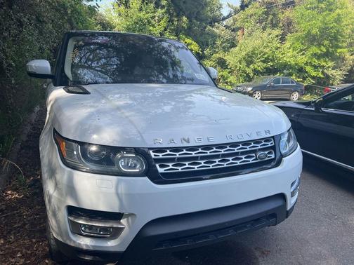 White 2017 Land Rover Range Rover Sport 3.0L Turbocharged Diesel HSE Td6