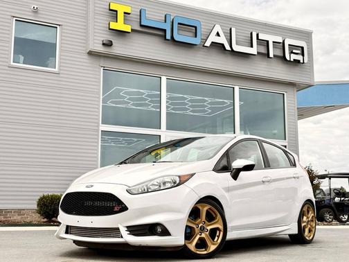 White Platinum Clearcoat Metallic 2016 Ford Fiesta ST