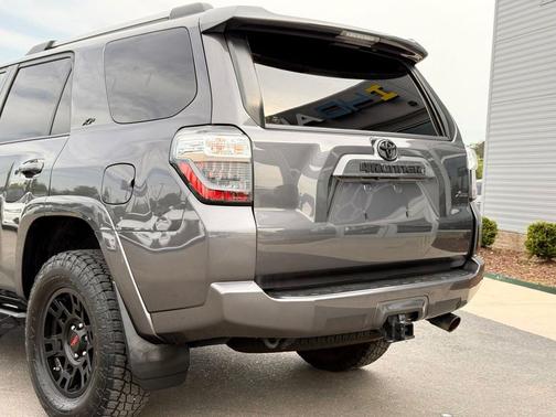 Magnetic Gray Metallic 2020 Toyota 4Runner SR5 Premium