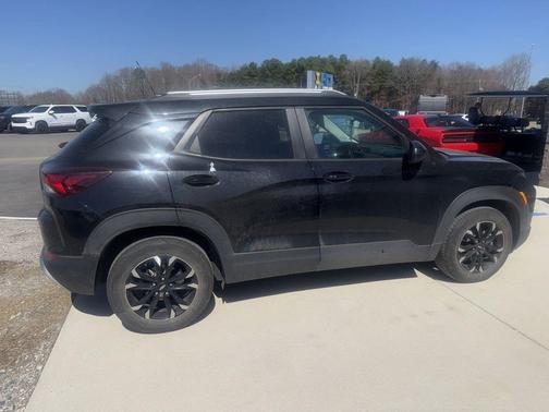 Mosaic Black Metallic 2023 Chevrolet Trailblazer LT