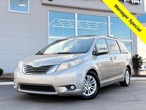 2017 Toyota Sienna XLE Premium