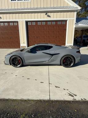 2024 Chevrolet Corvette E-Ray RWD Coupe 3LZ