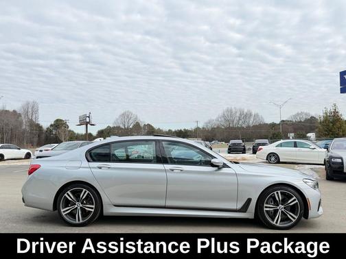 2019 BMW 740 740i