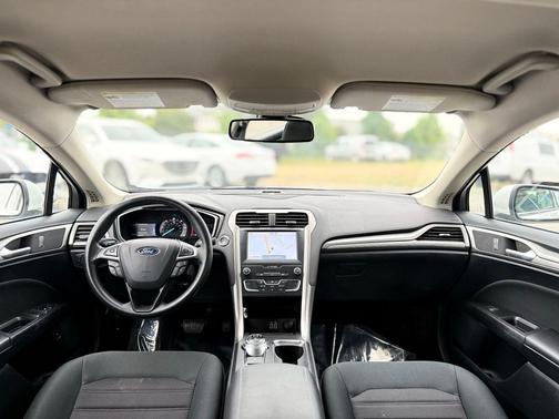 Oxford White 2020 Ford Fusion Hybrid SE