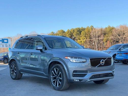 2019 Volvo XC90 T6 Momentum