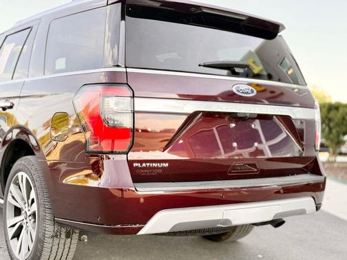 Burgundy Velvet Metallic Tinted Clearcoat 2020 Ford Expedition Platinum
