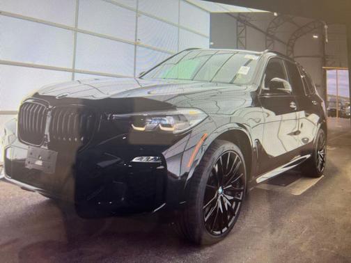 Black Sapphire Metallic 2020 BMW X5 M50i