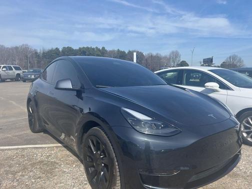 2024 Tesla Model Y Long Range Single Motor Rear-Wheel Drive