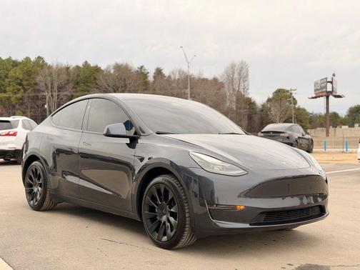 2024 Tesla Model Y Long Range Single Motor Rear-Wheel Drive
