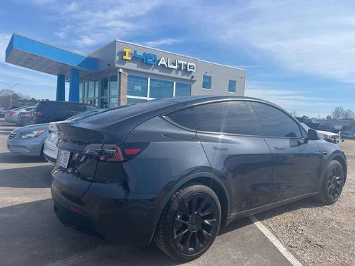 2024 Tesla Model Y Long Range Single Motor Rear-Wheel Drive