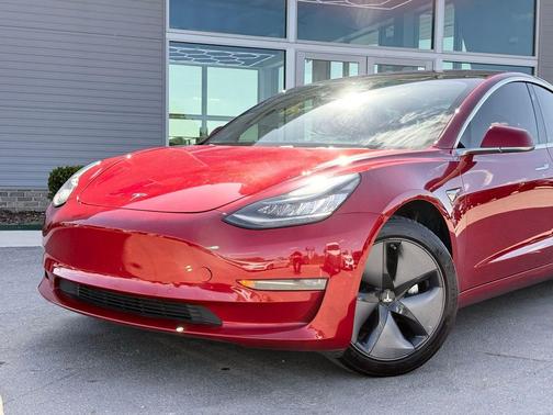 Red Multi-Coat 2018 Tesla Model 3 Long Range