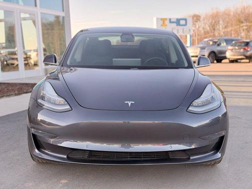 2020 Tesla Model 3 Standard Range