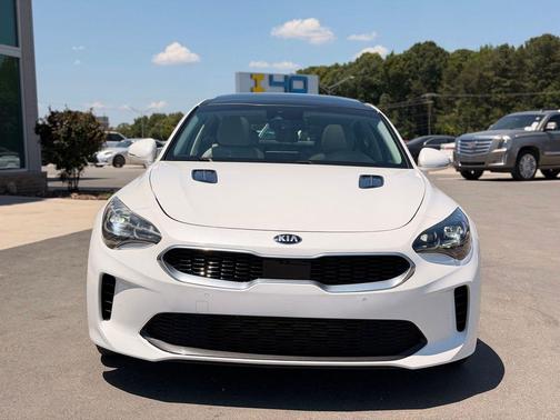 Snow White Pearl 2019 Kia Stinger Premium