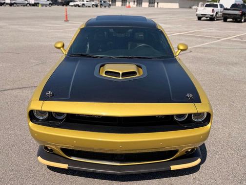 Gold Rush 2020 Dodge Challenger R/T