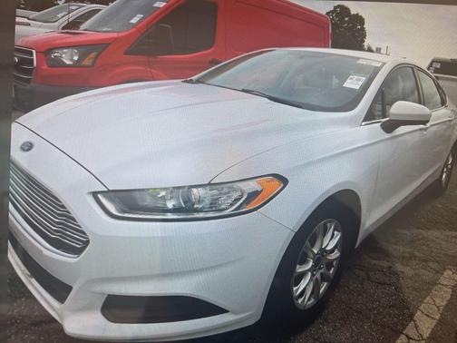 Oxford White 2016 Ford Fusion S