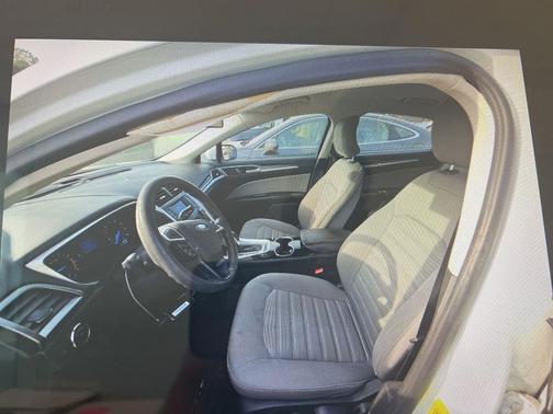 Oxford White 2016 Ford Fusion S