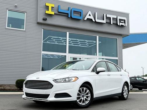 Oxford White 2016 Ford Fusion S
