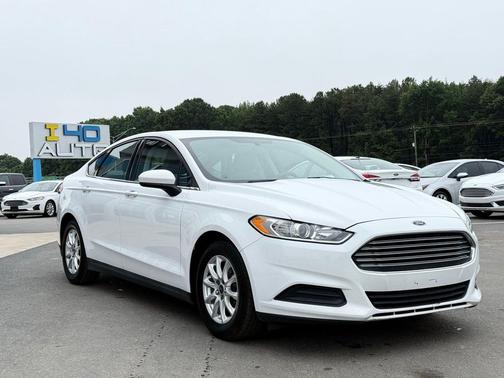 Oxford White 2016 Ford Fusion S