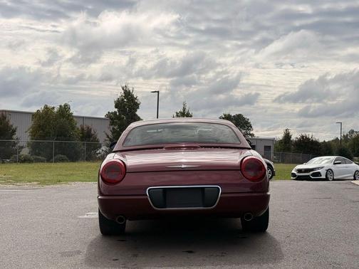 2004 Ford Thunderbird Base