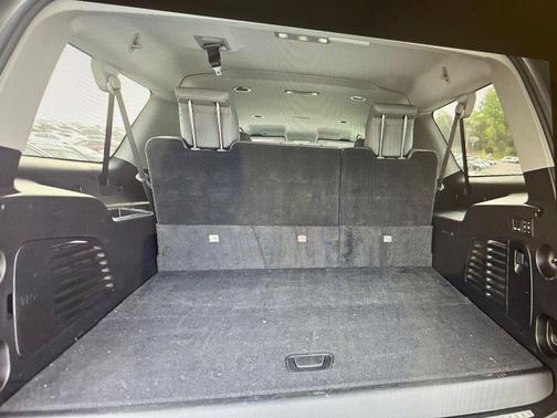 Shadow Gray Metallic 2019 Chevrolet Suburban LT