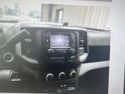 Bright White Clearcoat 2020 RAM 2500 Tradesman Crew Cab 4x4 6'4' Box