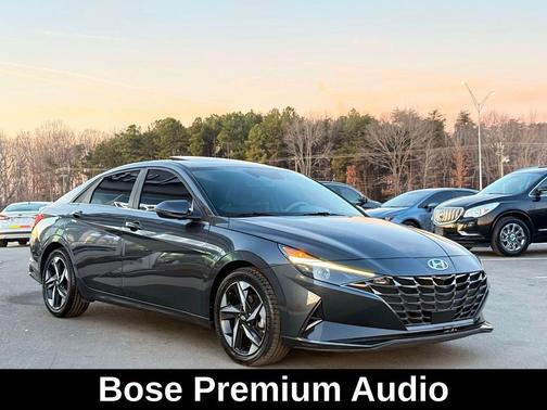 2022 Hyundai ELANTRA SEL