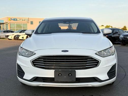 Oxford White 2019 Ford Fusion Hybrid SE
