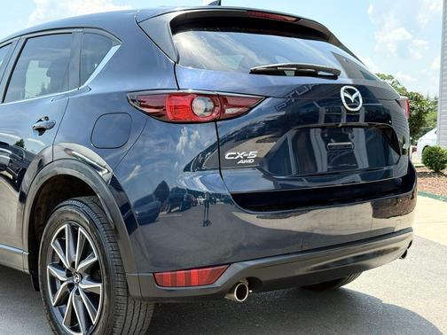 Deep Crystal Blue Mica 2018 Mazda CX-5 Touring
