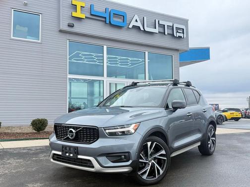 2019 Volvo XC40 T5 R-Design