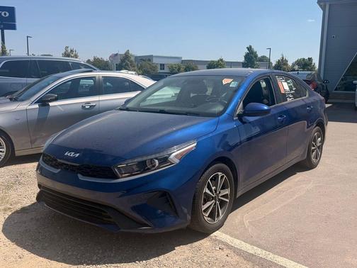 Deep Sea Blue 2022 Kia Forte LXS
