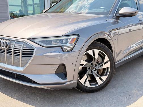 Typhoon Gray Metallic 2021 Audi e-tron Prestige