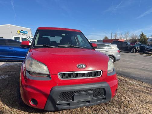 2011 Kia Soul +