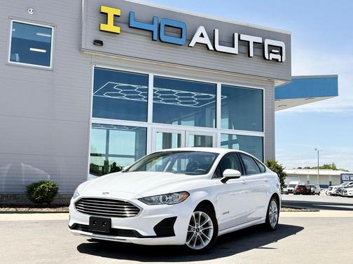 Oxford White 2019 Ford Fusion Hybrid SE