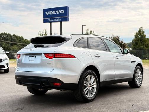2017 Jaguar F-PACE 35t Prestige