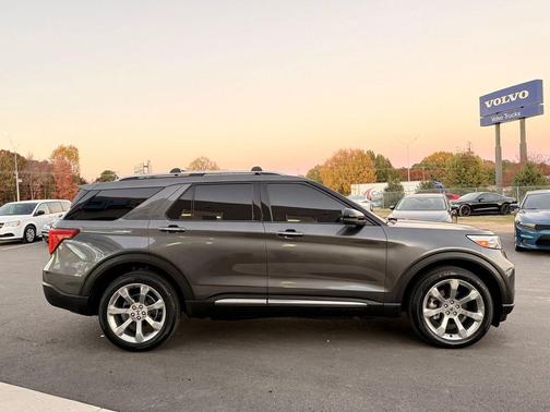 2020 Ford Explorer Platinum