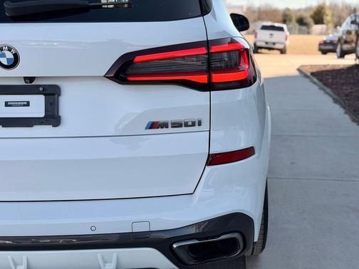 2021 BMW X5 M50i
