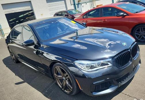 Black Sapphire Metallic 2018 BMW M760 xDrive