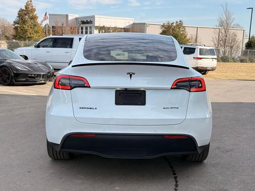 2021 Tesla Model Y Long Range Dual Motor All-Wheel Drive