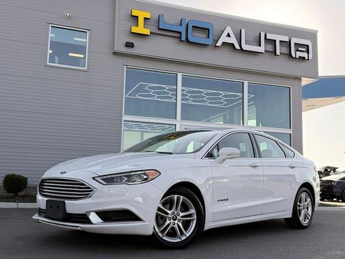 Oxford White 2018 Ford Fusion Hybrid SE