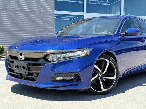 Still Night Pearl 2019 Honda Accord Sport