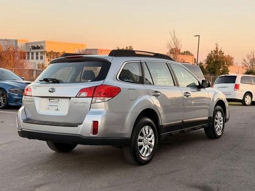 2013 Subaru Outback 2.5i
