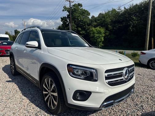 White 2022 Mercedes-Benz GLB 250 4MATIC