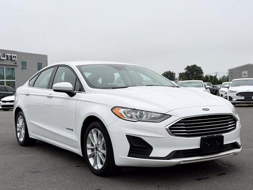 Oxford White 2019 Ford Fusion Hybrid SE