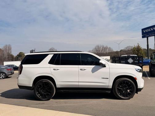 2022 Chevrolet Tahoe 4WD RST