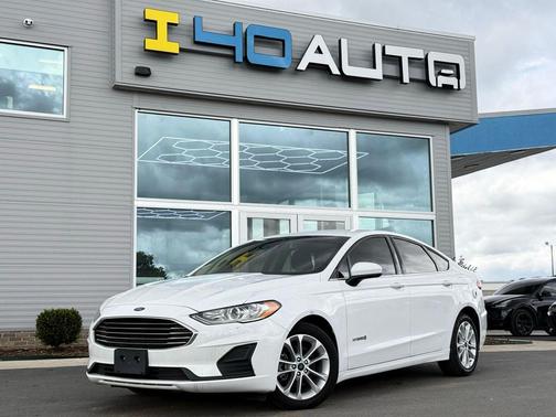 Oxford White 2019 Ford Fusion Hybrid SE