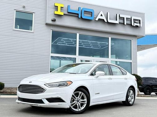 Oxford White 2018 Ford Fusion Hybrid SE