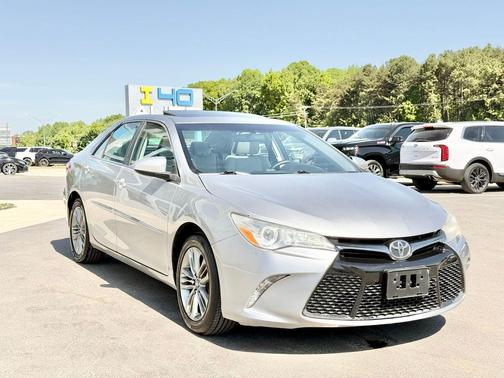 Celestial Silver Metallic 2016 Toyota Camry SE