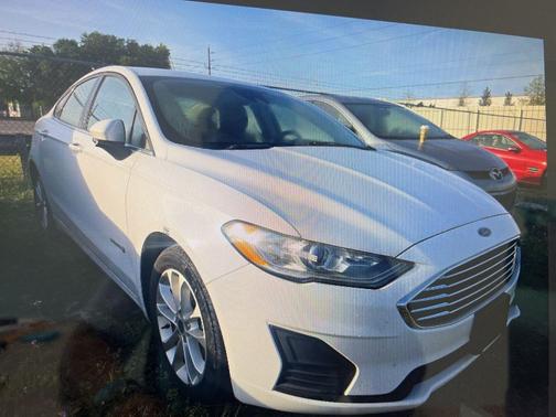 Oxford White 2019 Ford Fusion Hybrid SE